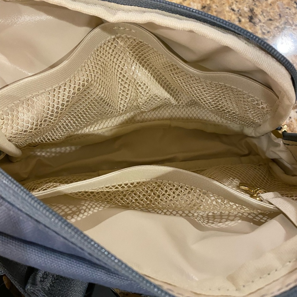 Canvelle Oversized Belt Bag - Picture 4 of 7